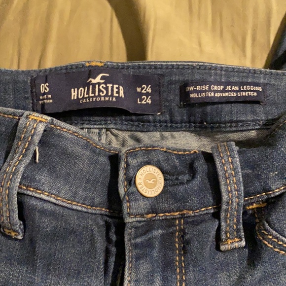 Hollister LOW-RISE RIPPED MEDIUM WASH JEAN LEGGINGS - Picture 5 of 7